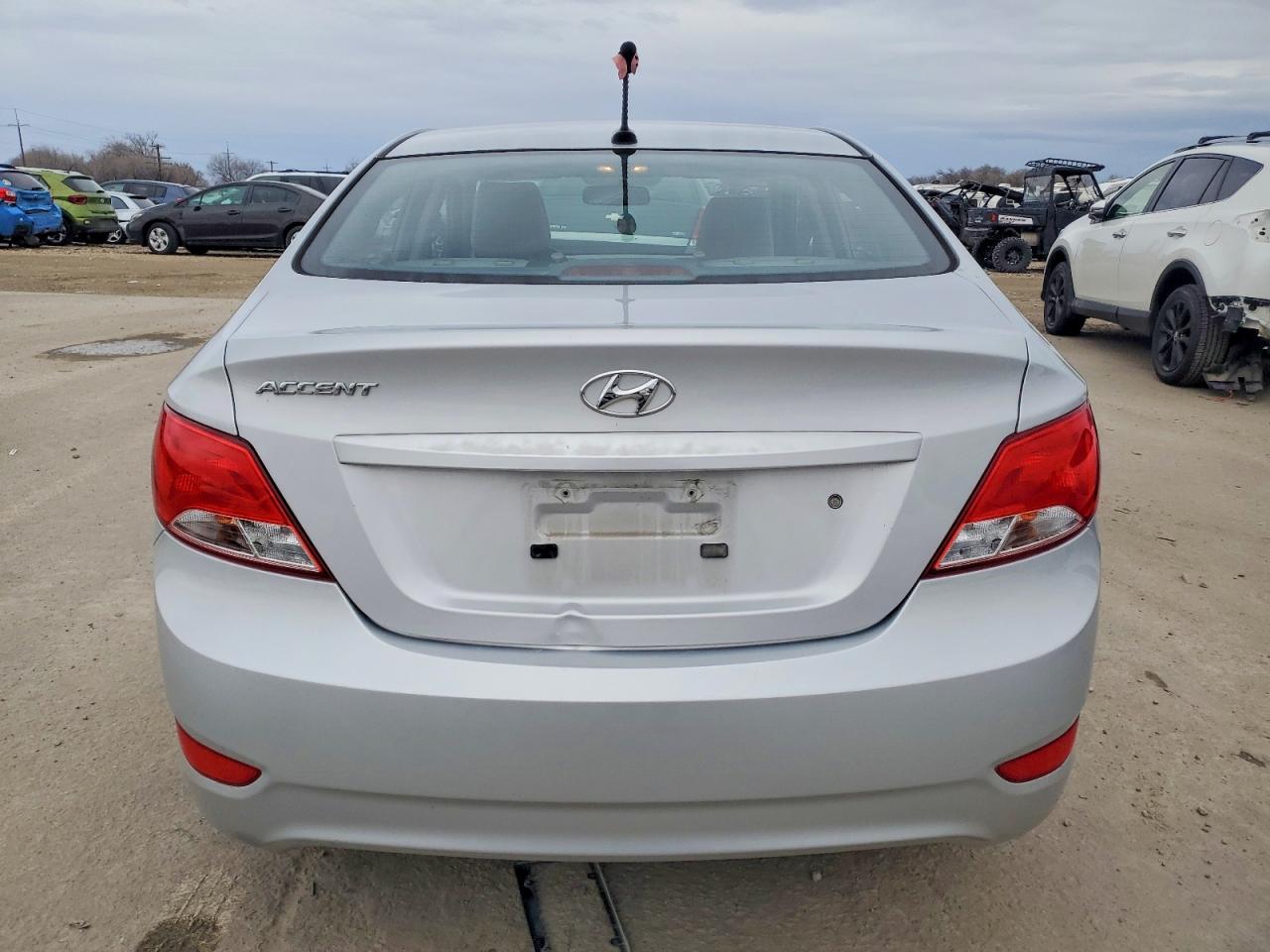 2016 HYUNDAI ACCENT SE photo 6