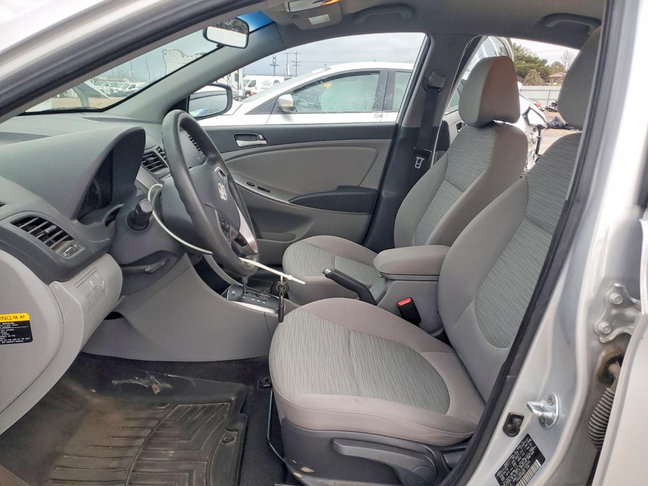 2016 HYUNDAI ACCENT SE photo 7