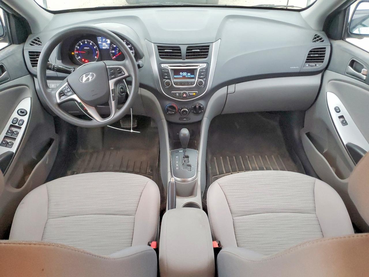2016 HYUNDAI ACCENT SE photo 8