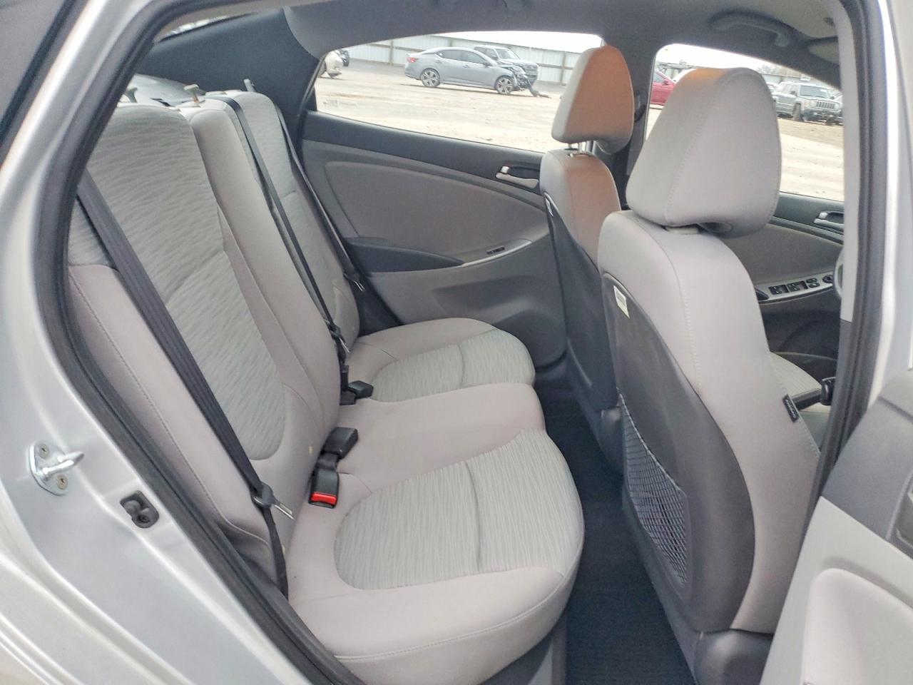 2016 HYUNDAI ACCENT SE photo 10