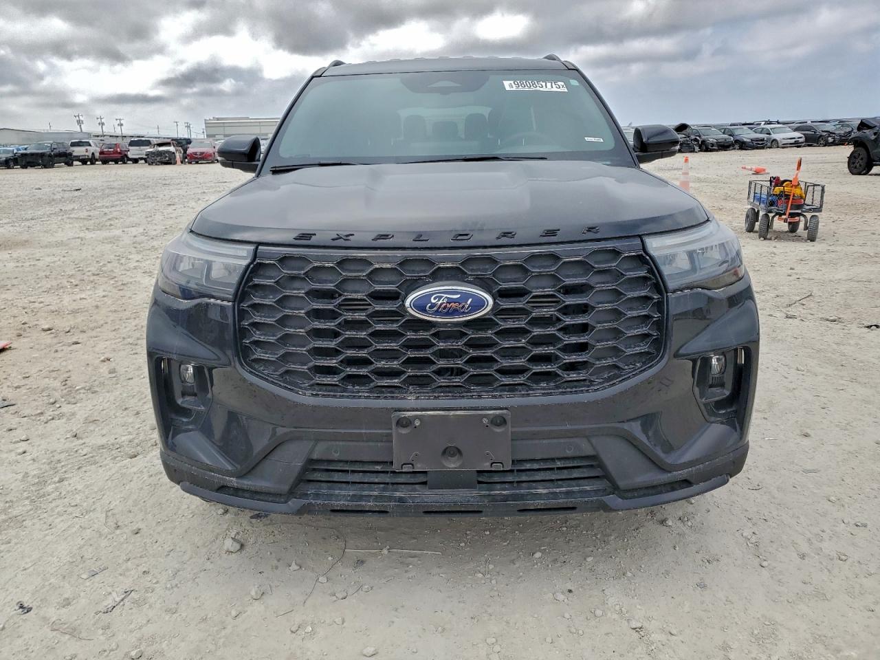 2025 FORD EXPLORER ST-LINE photo 5