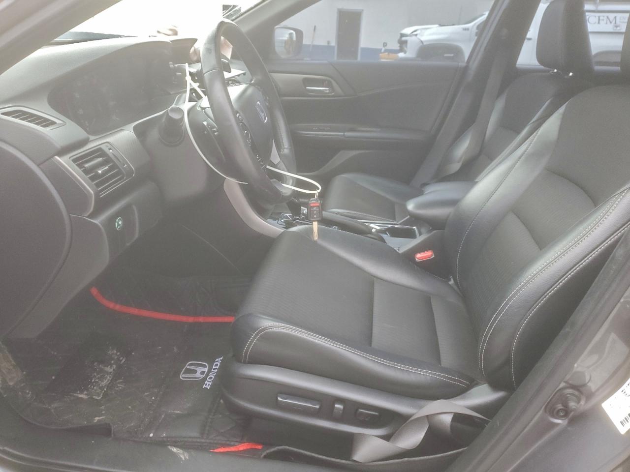 2017 HONDA ACCORD SPORT photo 19