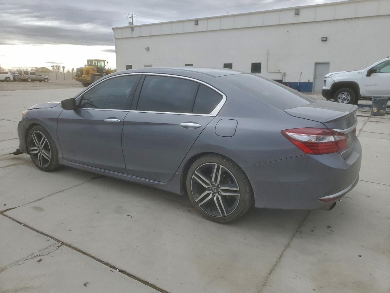 2017 HONDA ACCORD SPORT photo 4