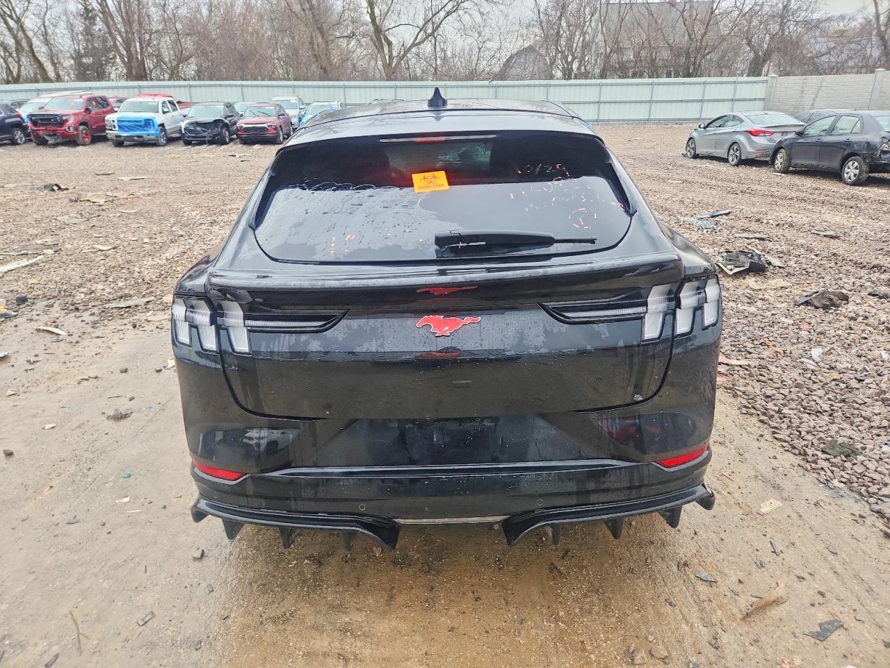 2021 FORD MUSTANG MACH-E PREMIUM photo 6