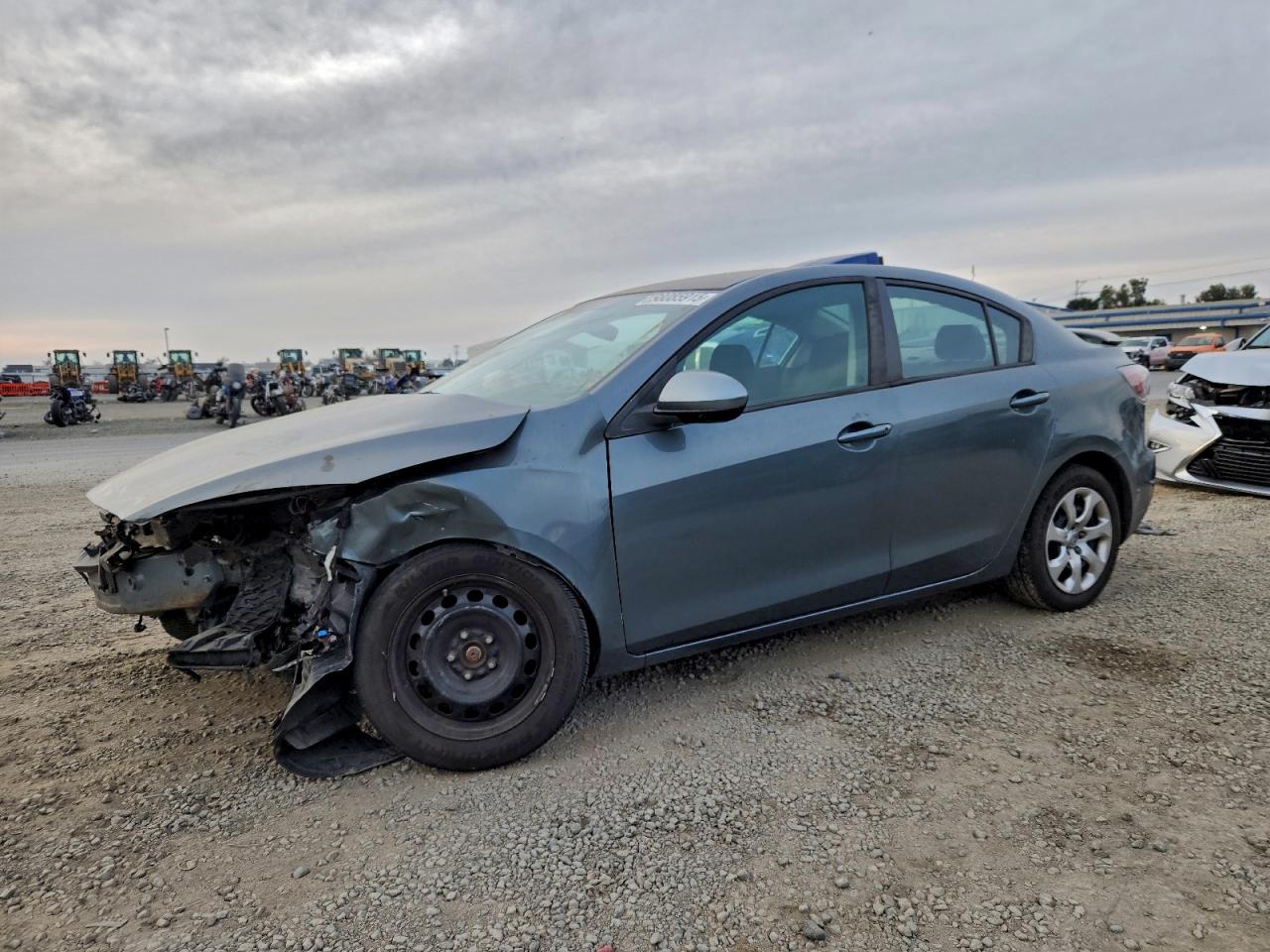 2013 MAZDA 3