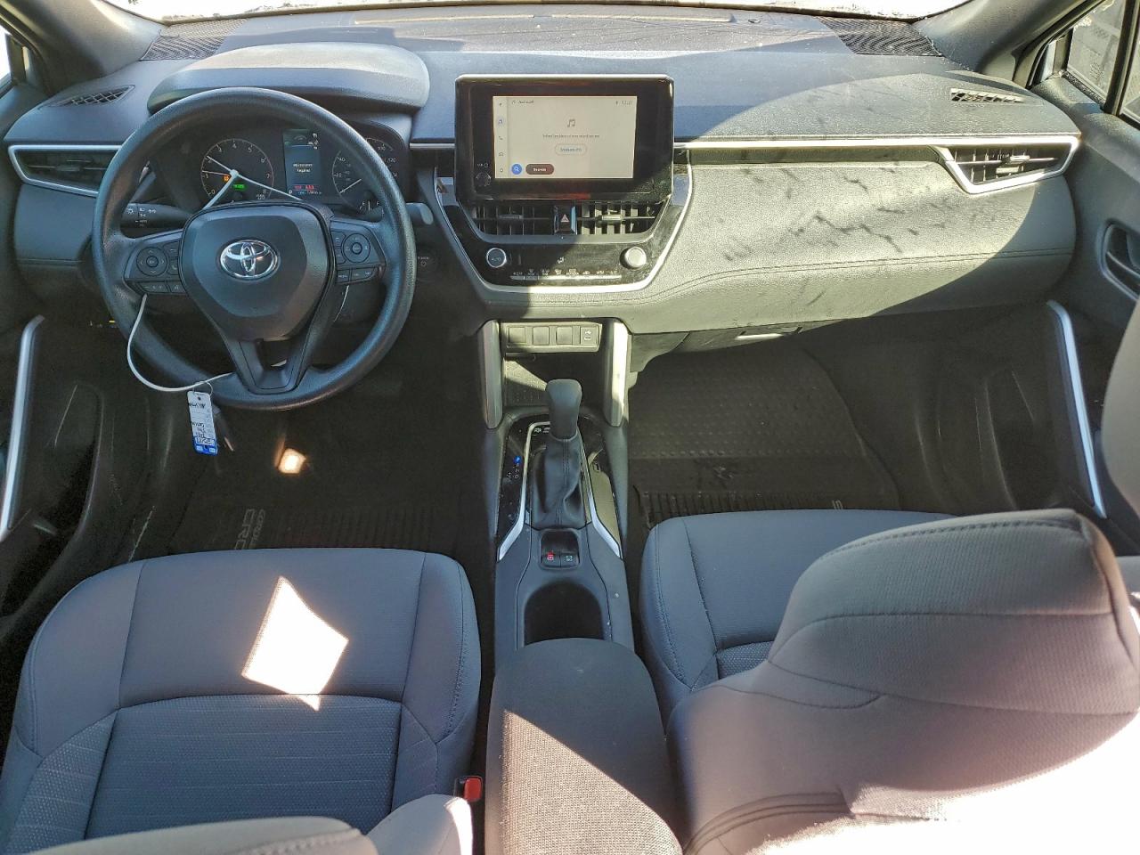 2025 TOYOTA COROLLA CROSS SE photo 8