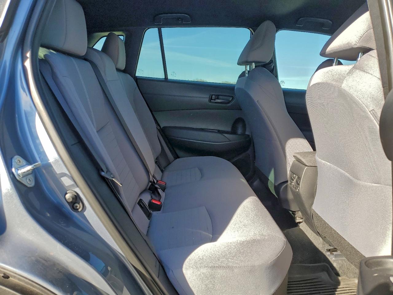 2025 TOYOTA COROLLA CROSS SE photo 11