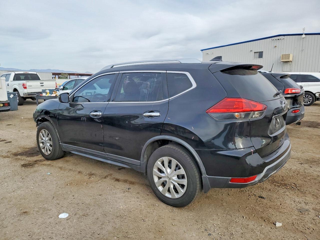 2017 NISSAN ROGUE S photo 3