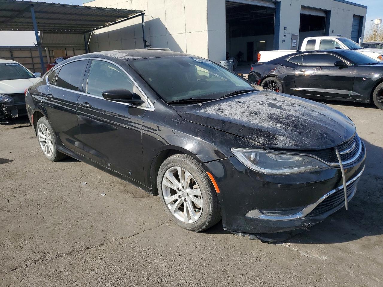2016 CHRYSLER 200 LIMITED photo 4