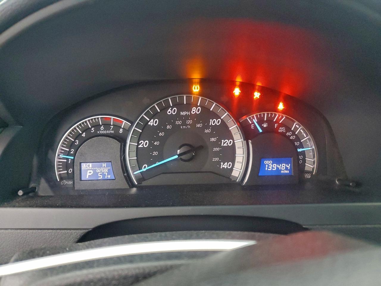2014 TOYOTA CAMRY L photo 9