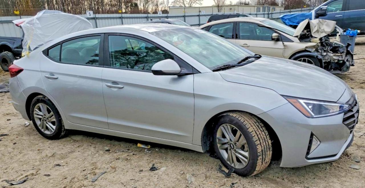2020 HYUNDAI ELANTRA SEL photo 7