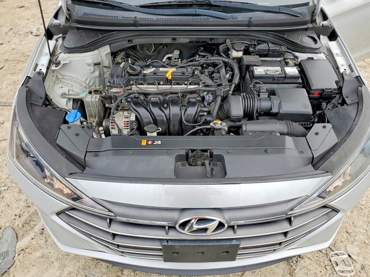 2020 HYUNDAI ELANTRA SEL photo 21