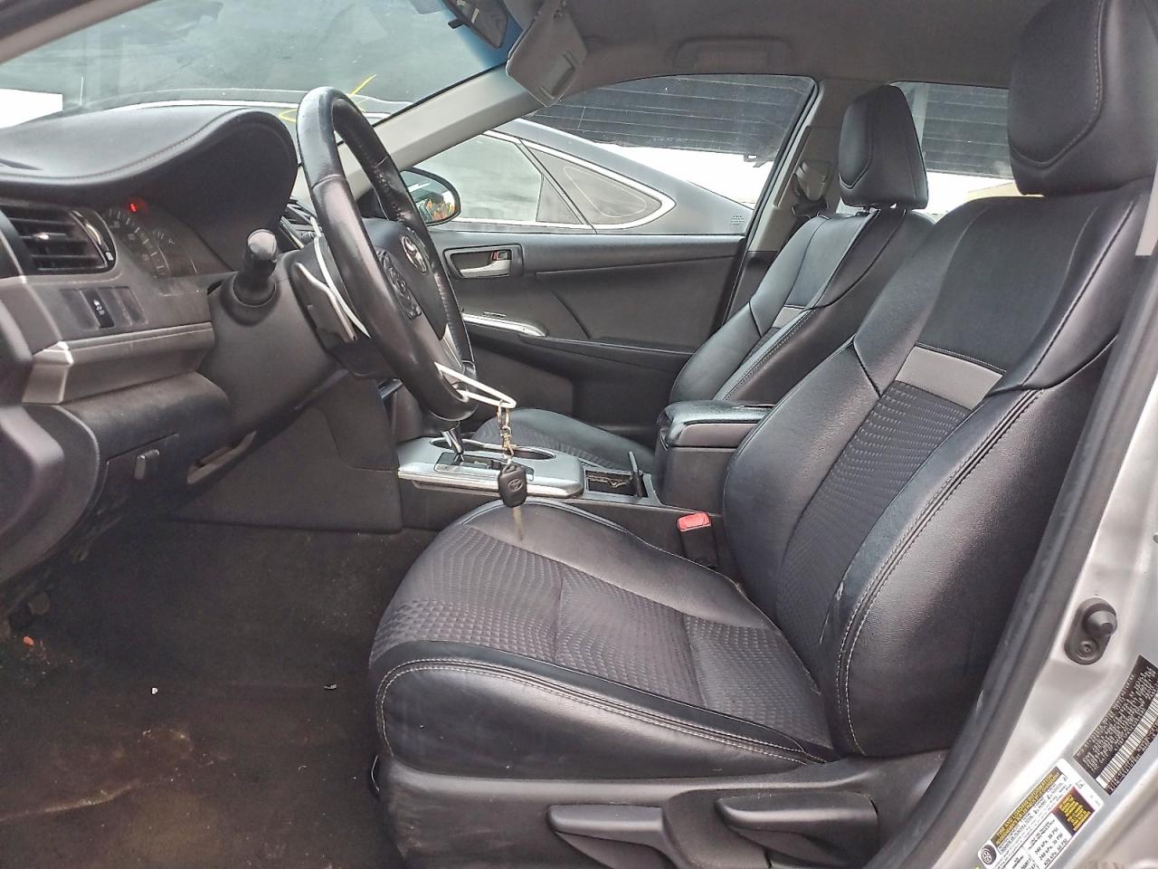 2014 TOYOTA CAMRY L photo 7
