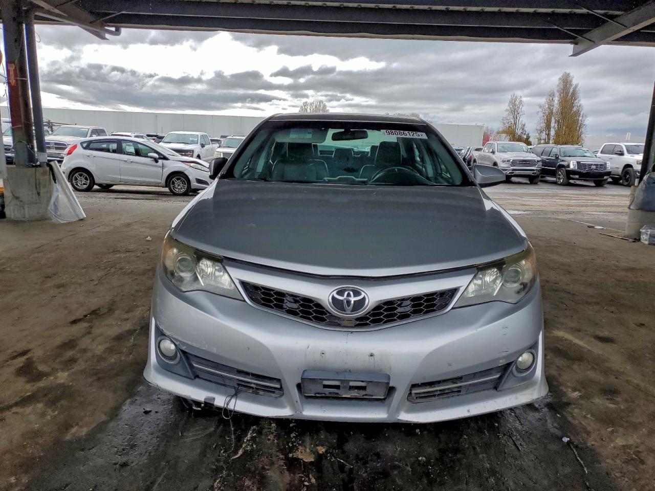 2014 TOYOTA CAMRY L photo 5
