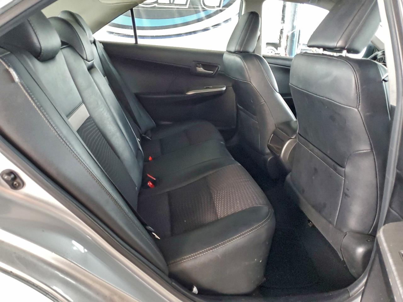 2014 TOYOTA CAMRY L photo 10