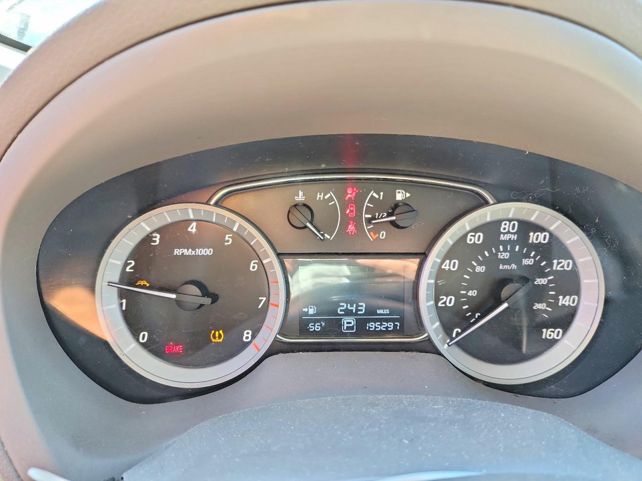 2013 NISSAN SENTRA S photo 25