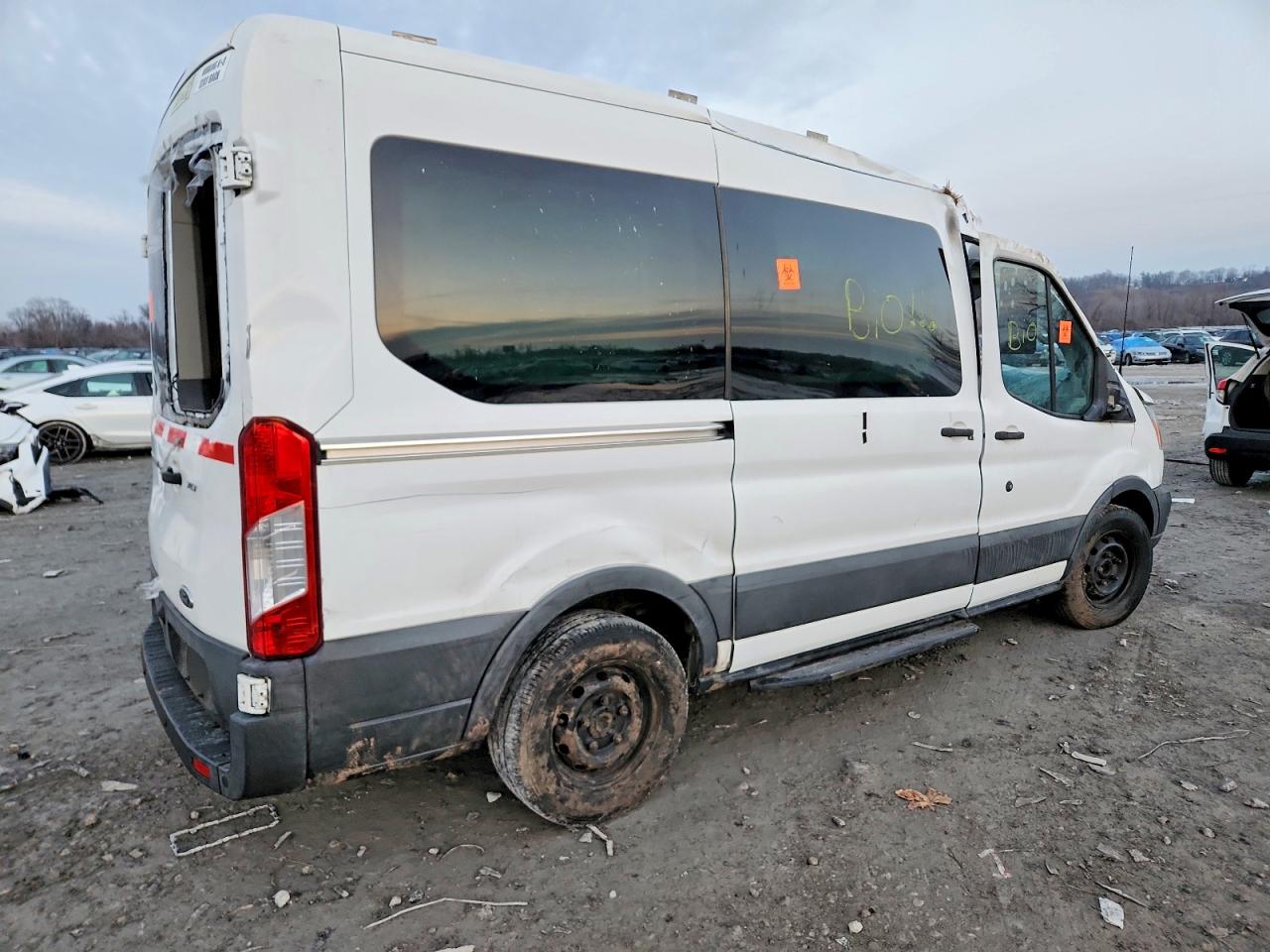 2017 FORD TRANSIT T-150 photo 3