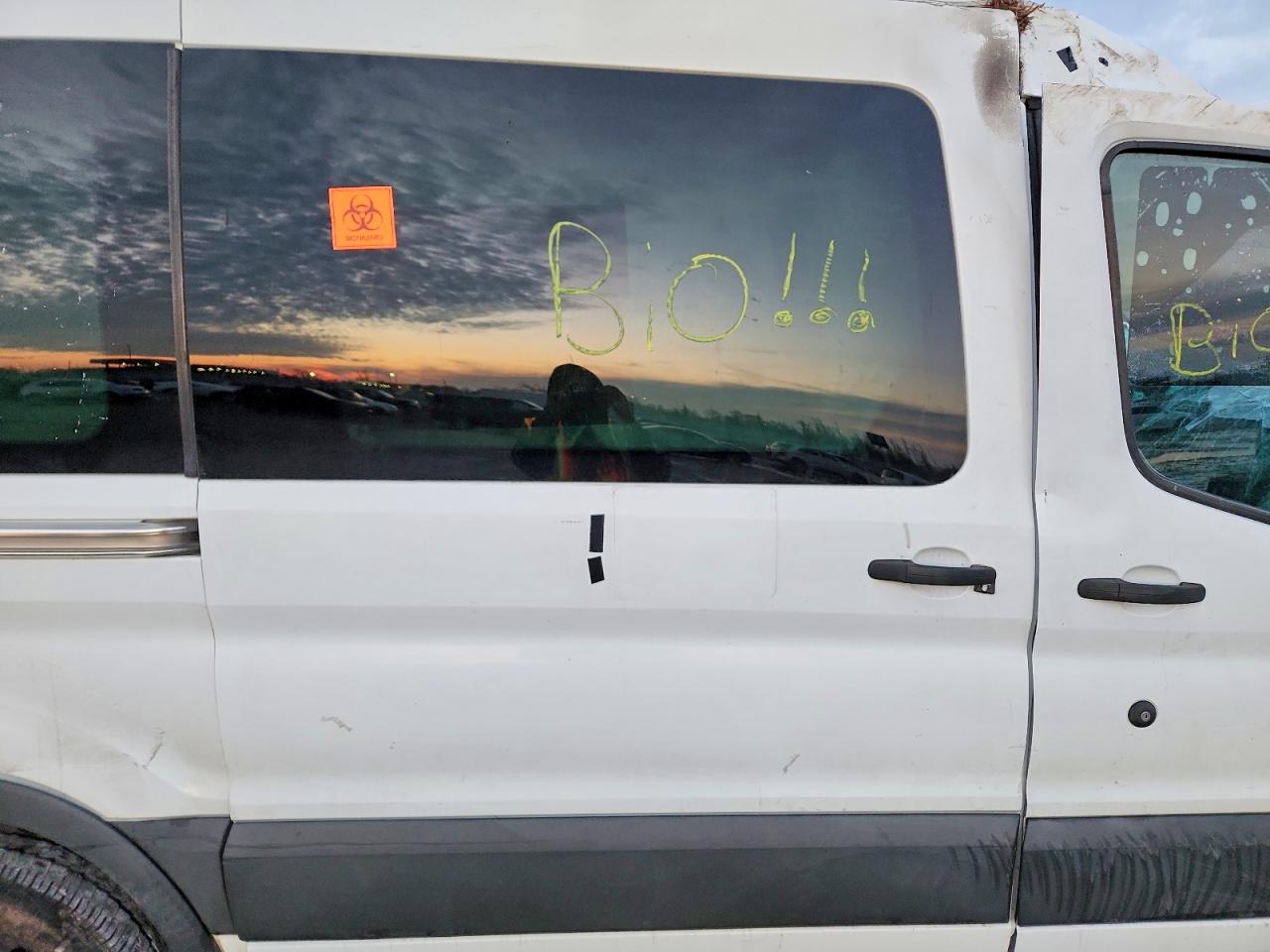 2017 FORD TRANSIT T-150 photo 11