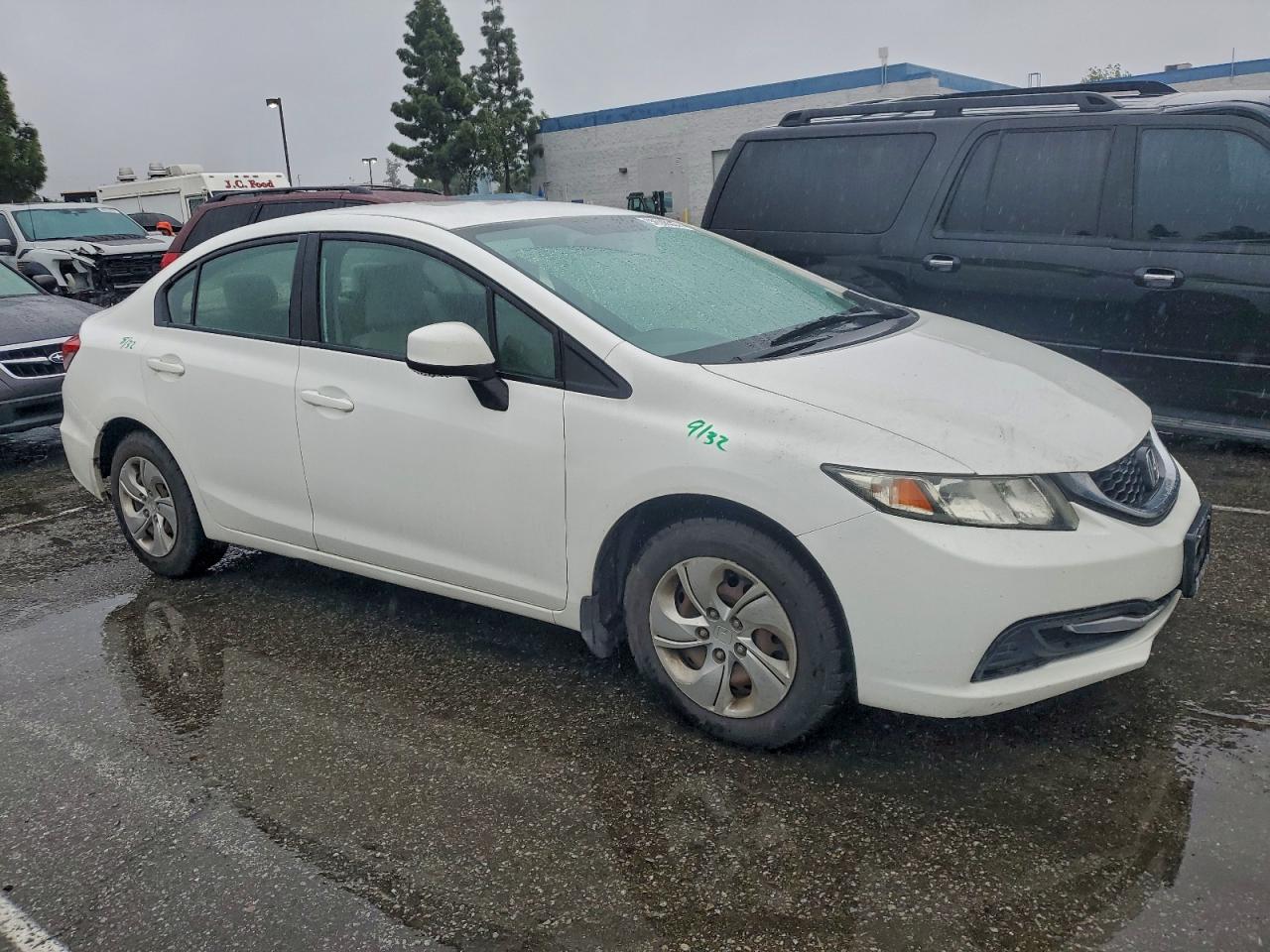 2013 HONDA CIVIC LX photo 4