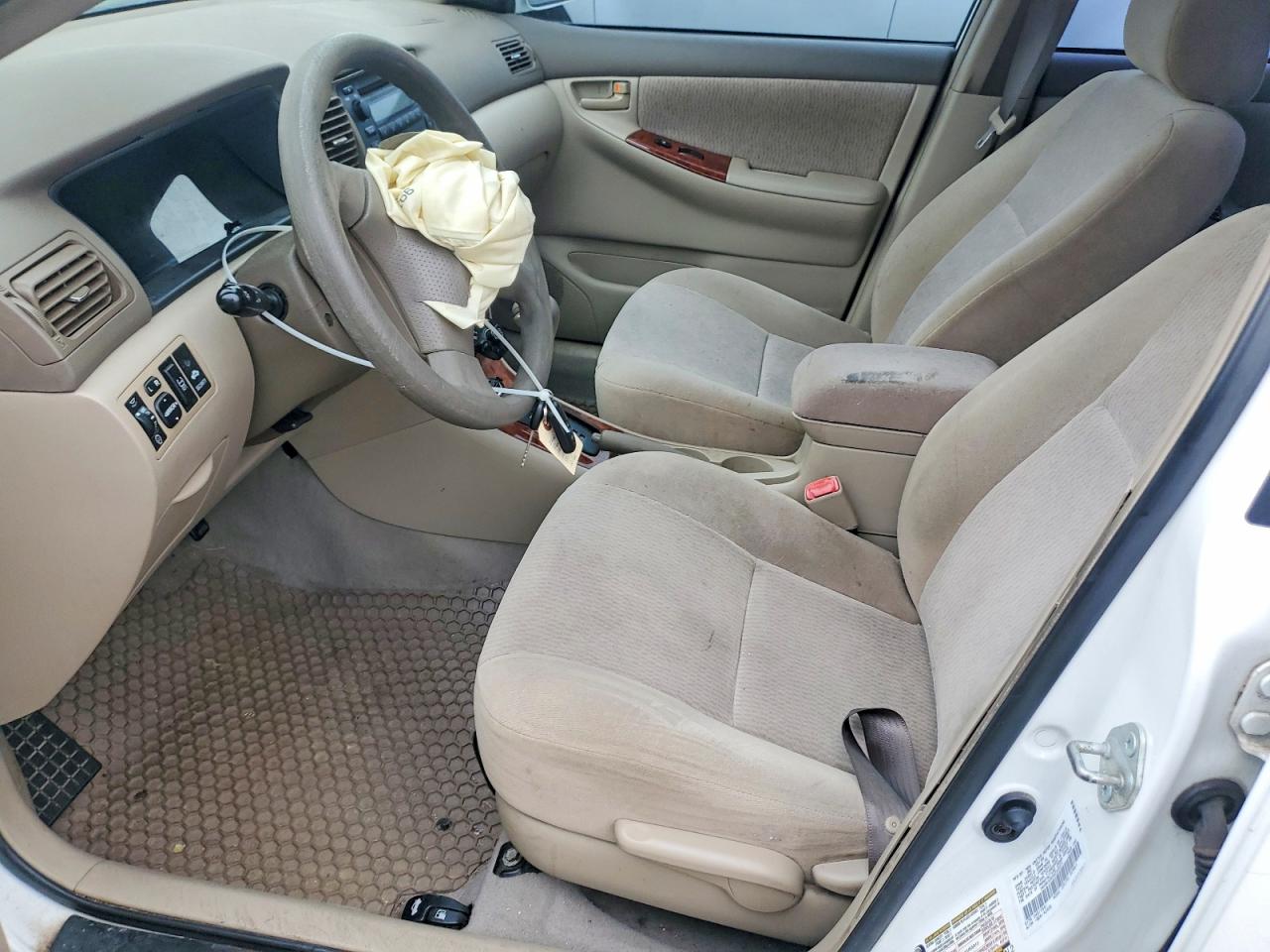 2005 TOYOTA COROLLA CE photo 7