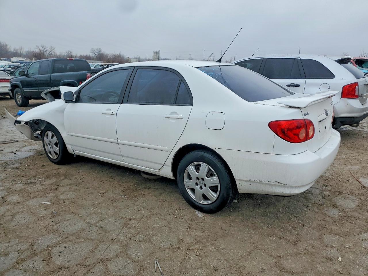 2005 TOYOTA COROLLA CE photo 2