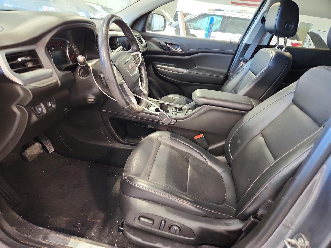2021 GMC ACADIA SLT photo 7