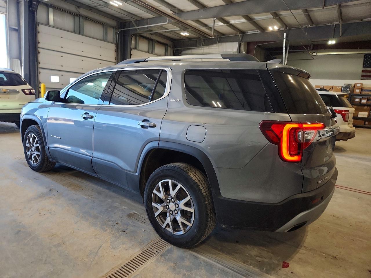 2021 GMC ACADIA SLT photo 2