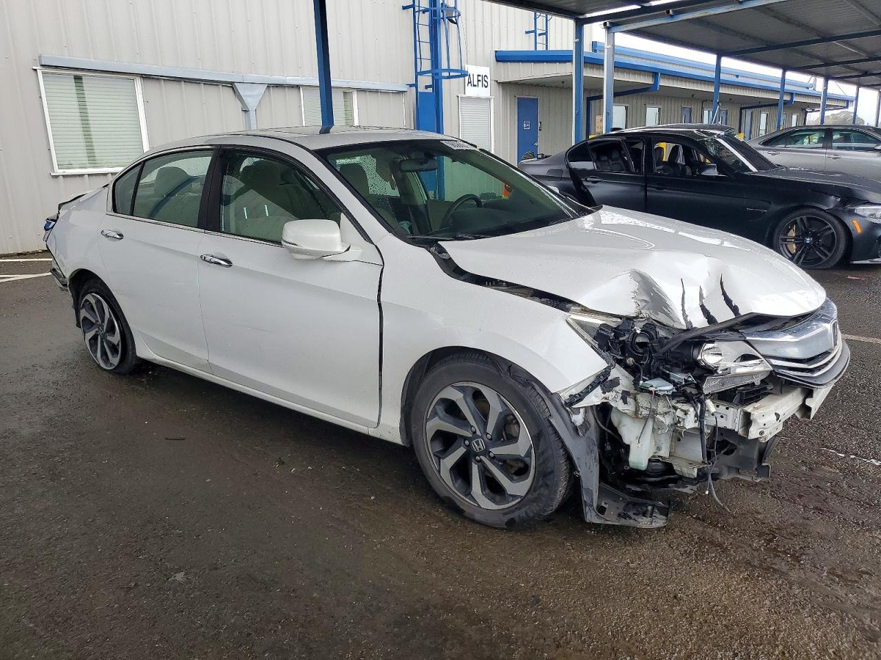 2016 HONDA ACCORD EX photo 4