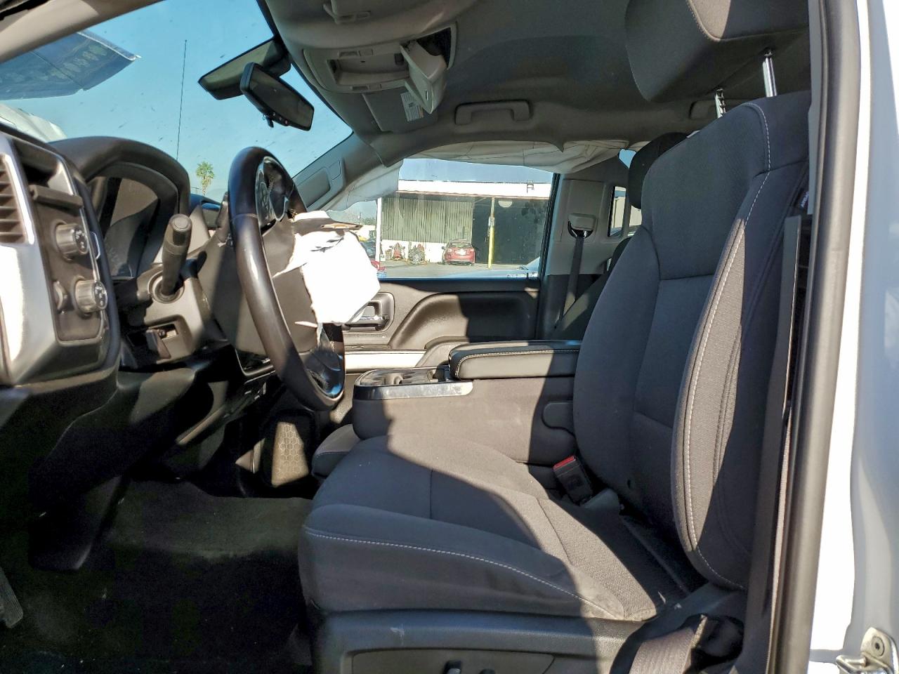 2018 CHEVROLET SILVERADO K1500 LT photo 7