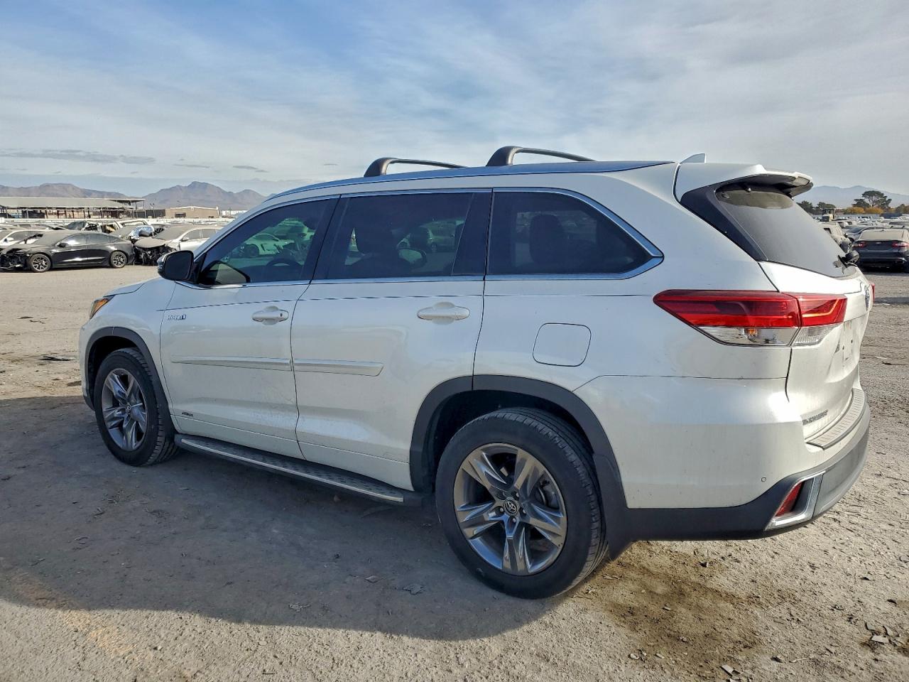 2019 TOYOTA HIGHLANDER HYBRID LIMITED photo 2