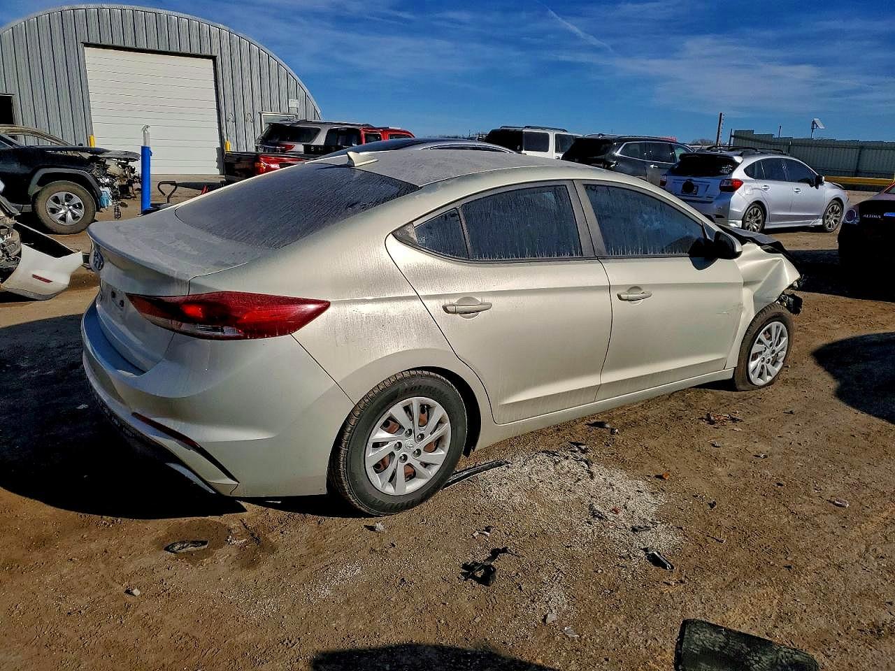2017 HYUNDAI ELANTRA SE photo 3