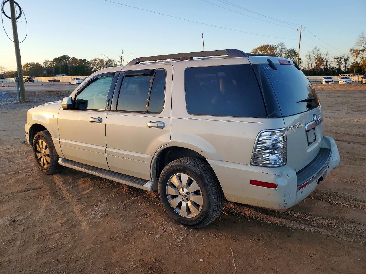 2006 MERCURY MOUNTAINEER LUXURY photo 3
