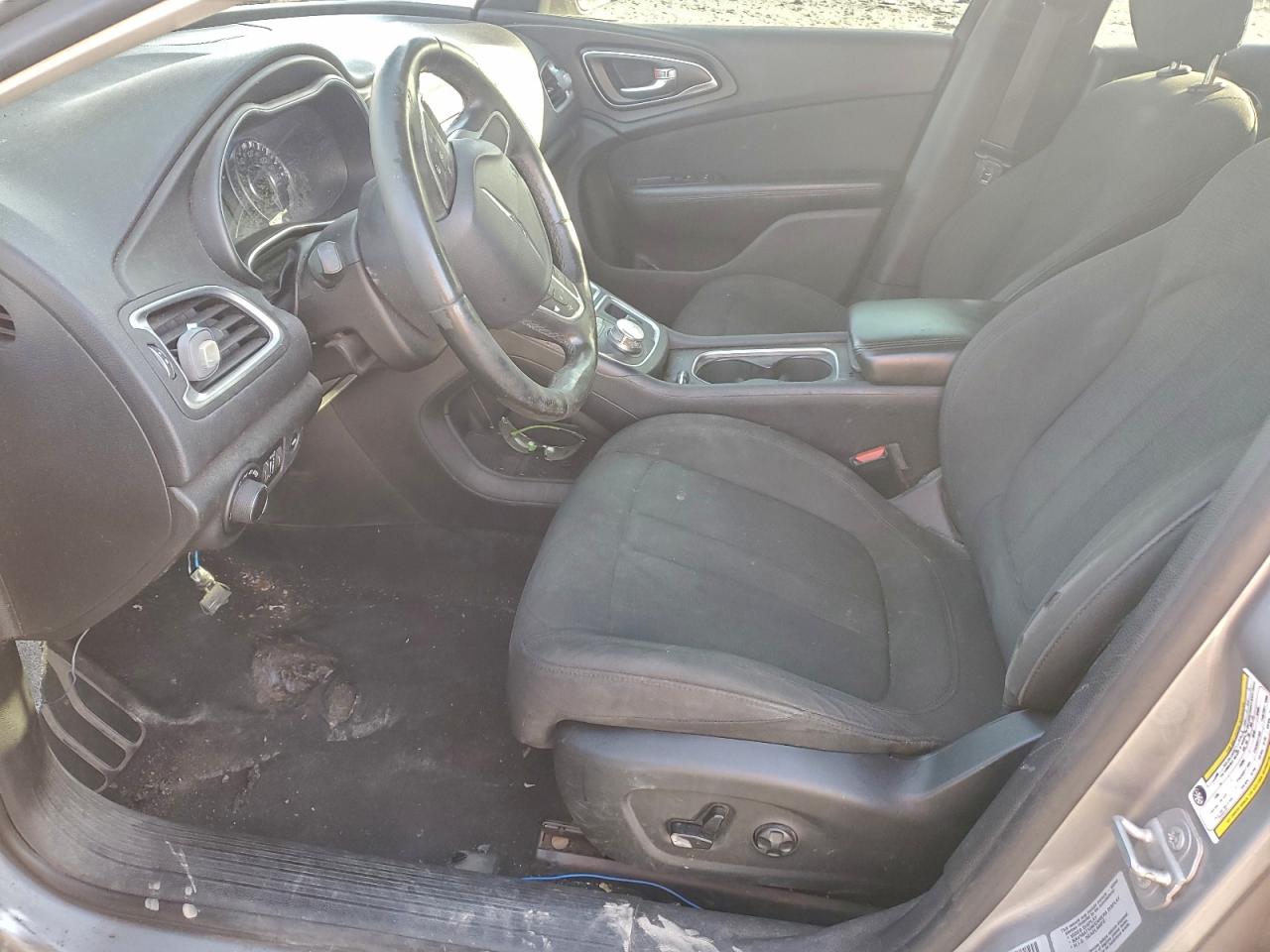 2015 CHRYSLER 200 LIMITED photo 7