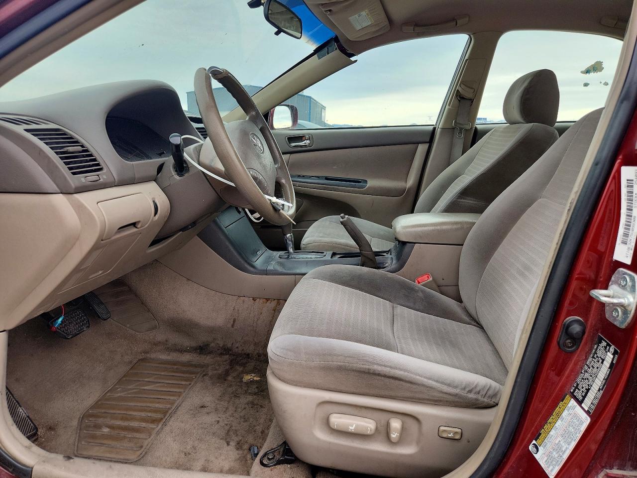 2005 TOYOTA CAMRY LE photo 7