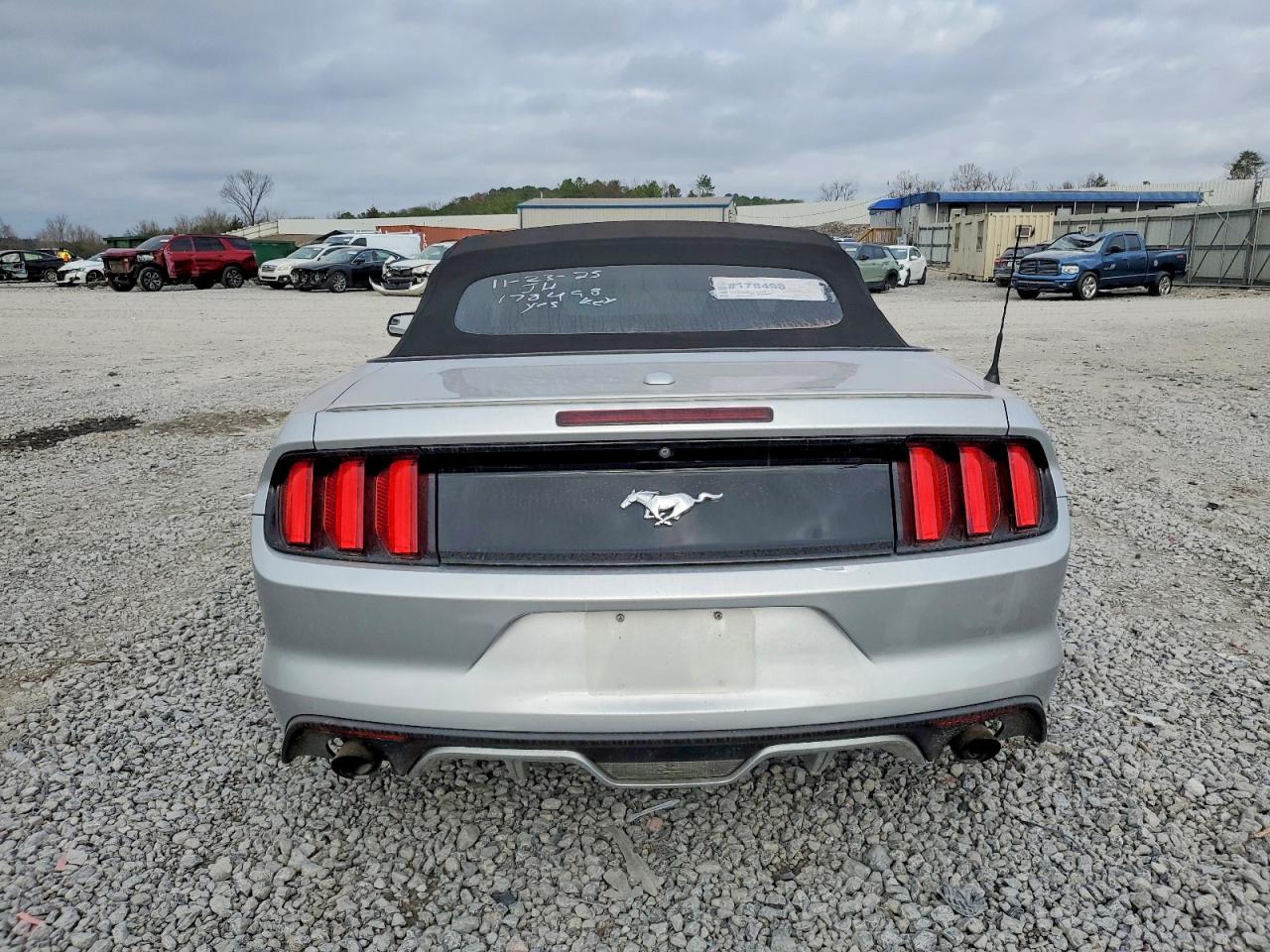2015 FORD MUSTANG photo 6