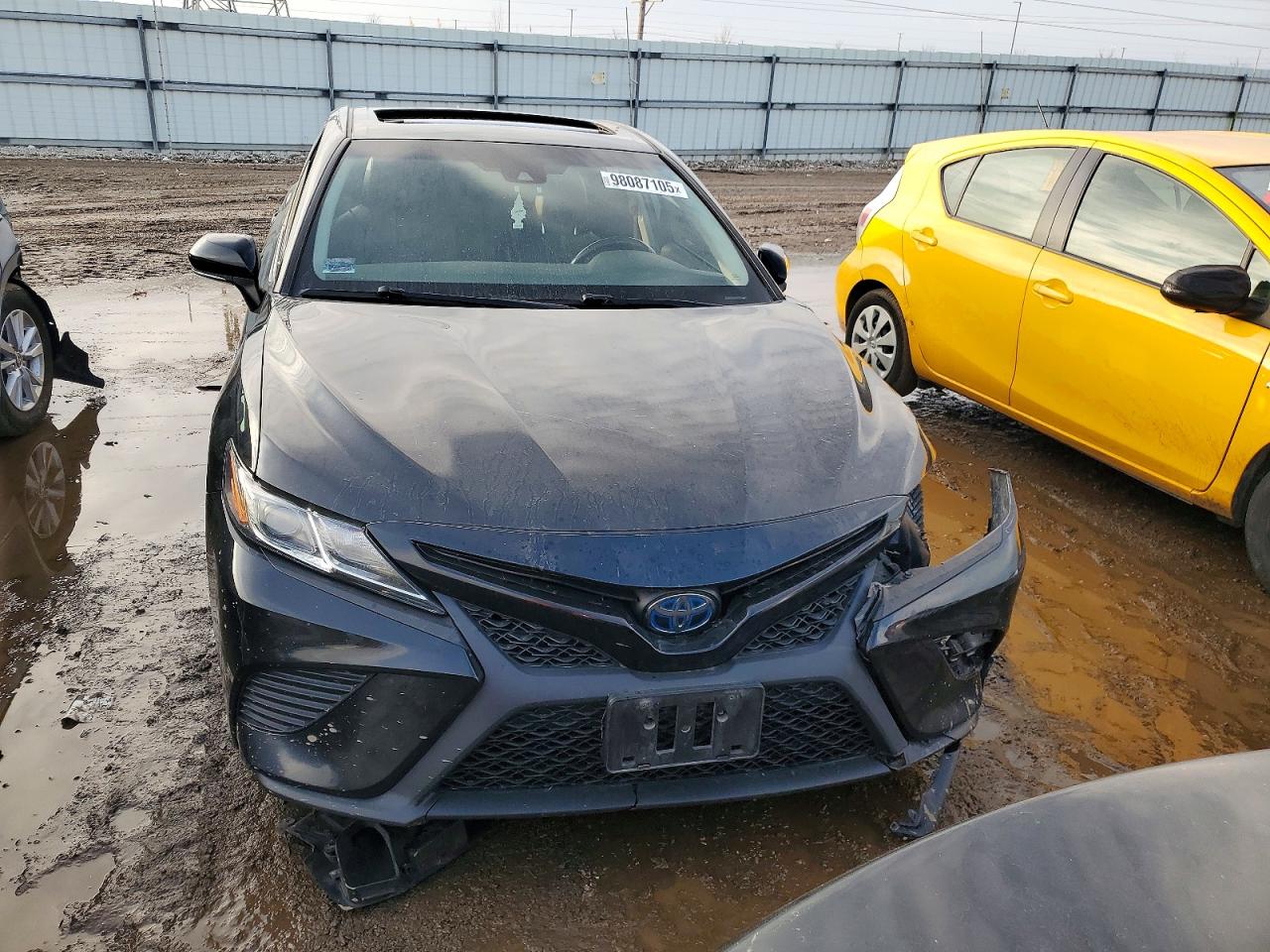 2018 TOYOTA CAMRY HYBRID photo 5