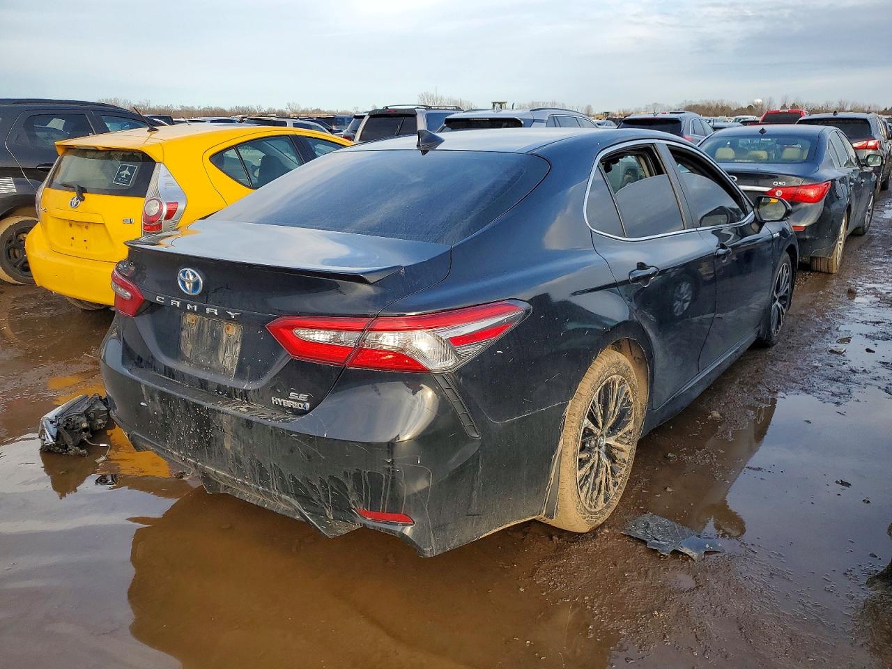 2018 TOYOTA CAMRY HYBRID photo 3