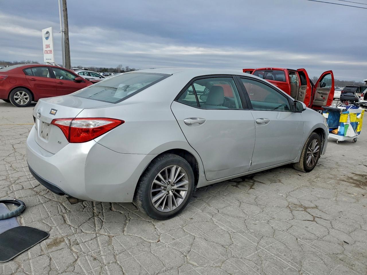2014 TOYOTA COROLLA L photo 3
