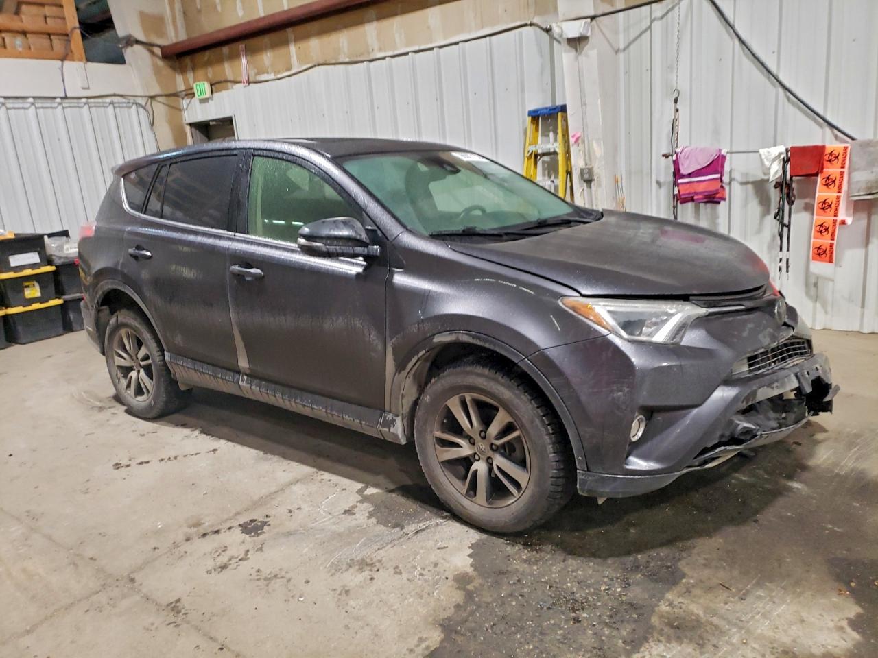 2018 TOYOTA RAV4 ADVENTURE photo 4