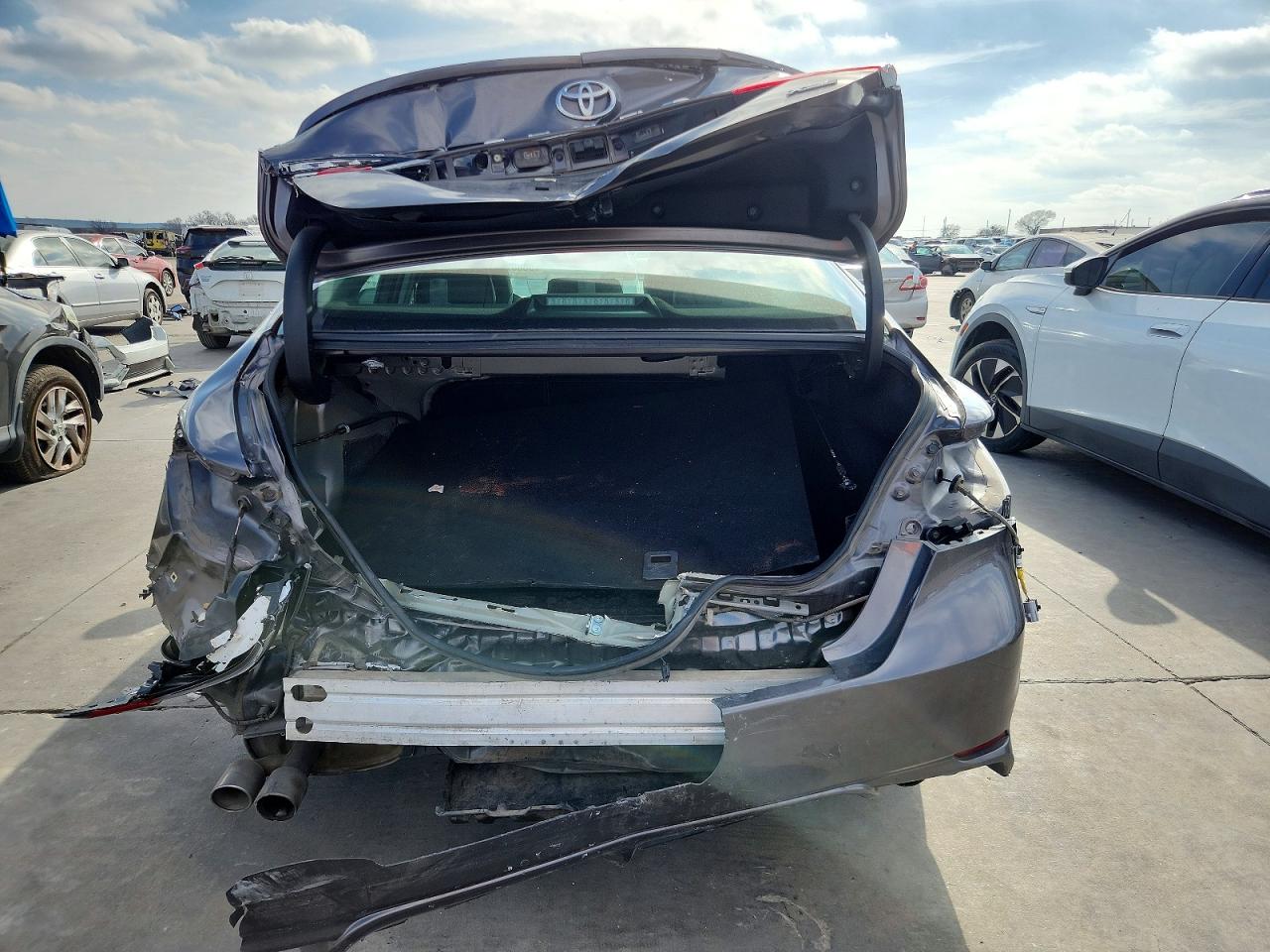 2023 TOYOTA CAMRY XSE photo 11