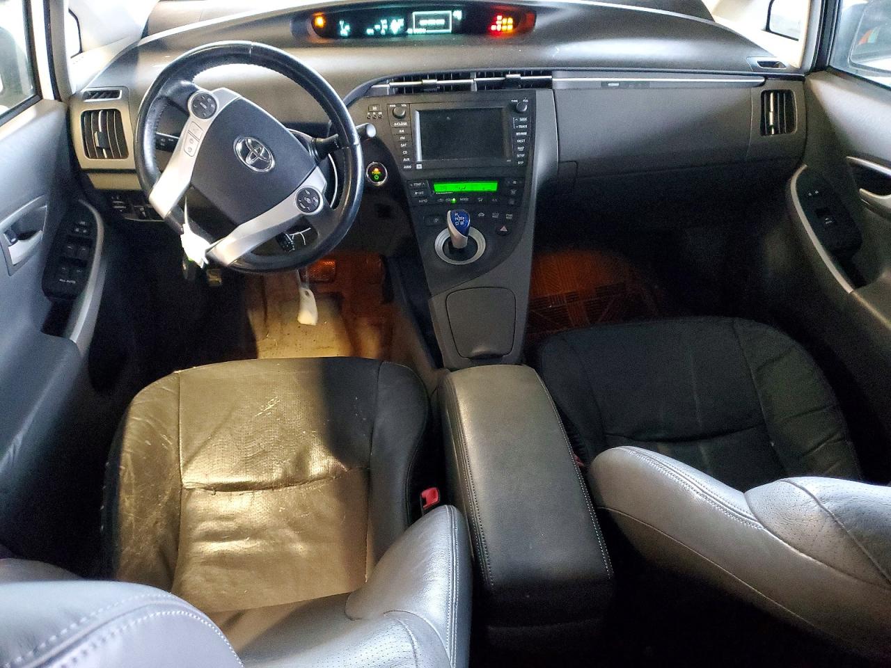 2010 TOYOTA PRIUS photo 8