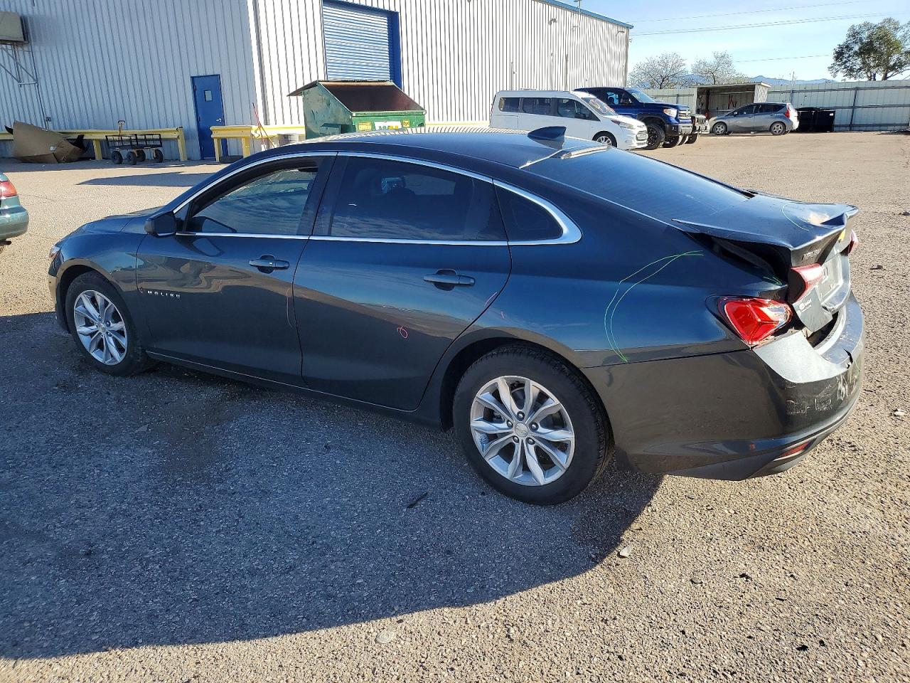 2020 CHEVROLET MALIBU LT photo 2