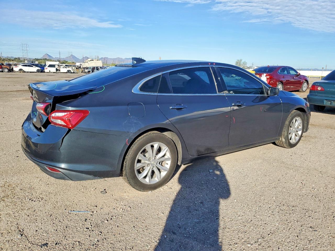 2020 CHEVROLET MALIBU LT photo 3
