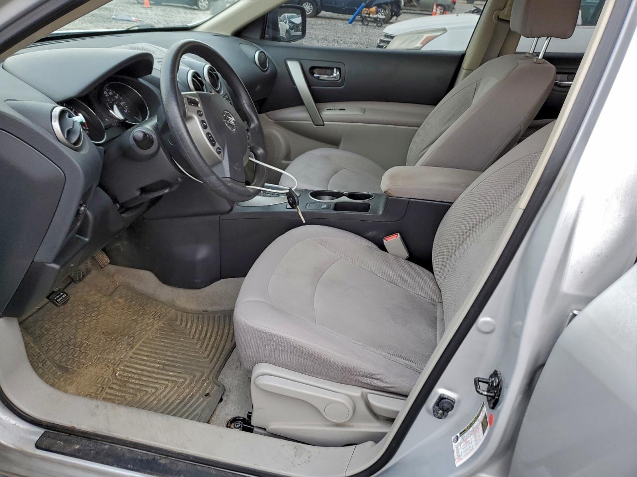2013 NISSAN ROGUE S photo 7