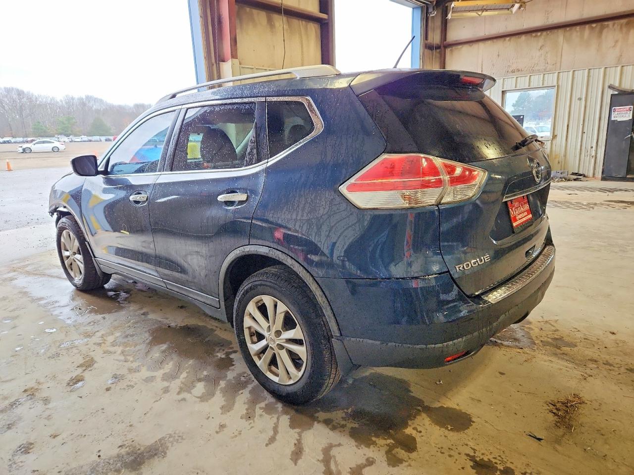 2016 NISSAN ROGUE S photo 2