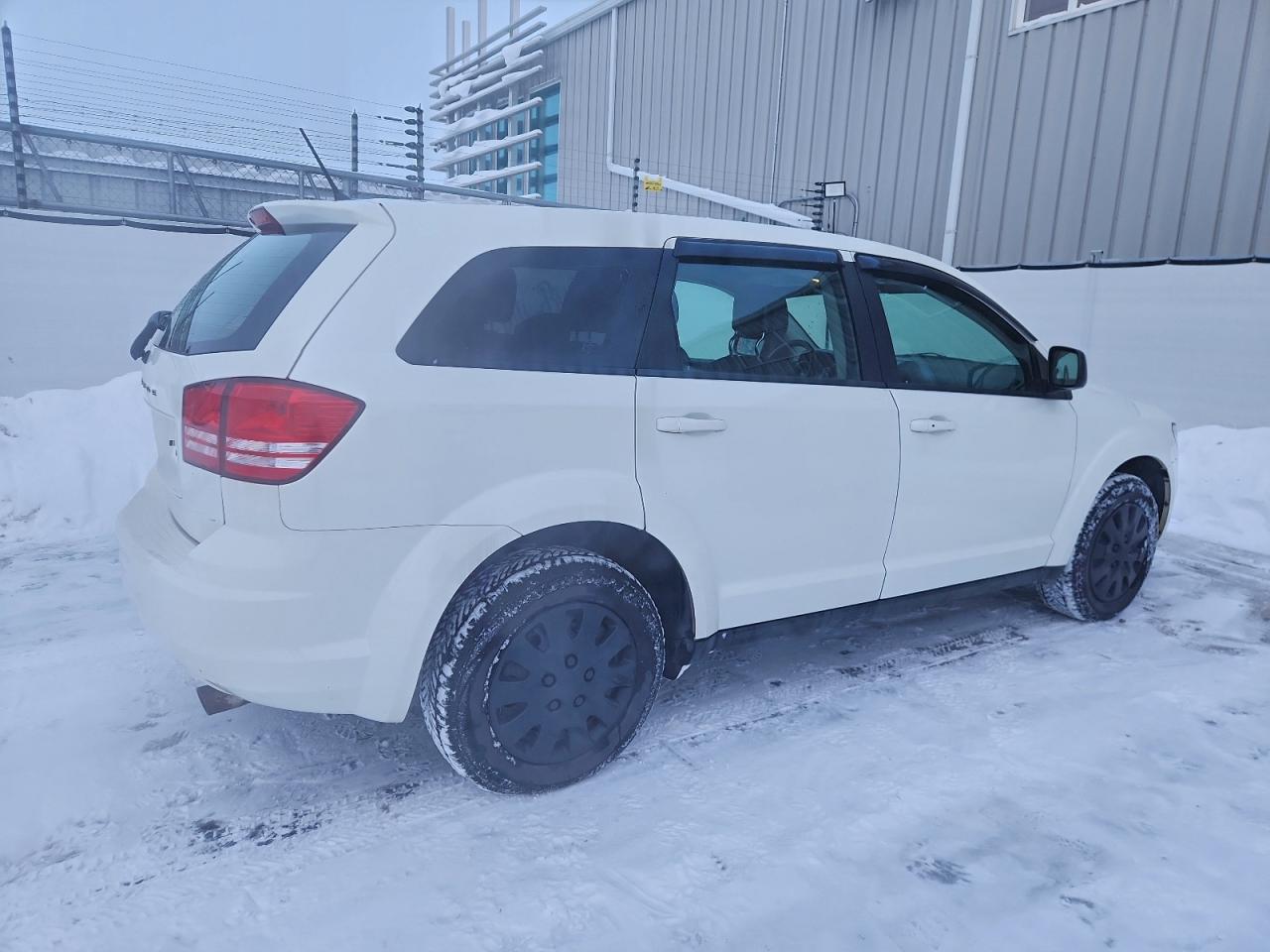 2017 DODGE JOURNEY SE photo 3
