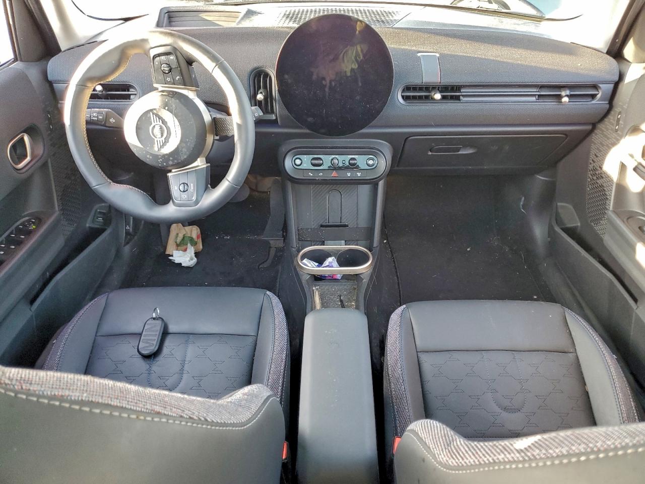 2025 MINI COOPER S photo 8