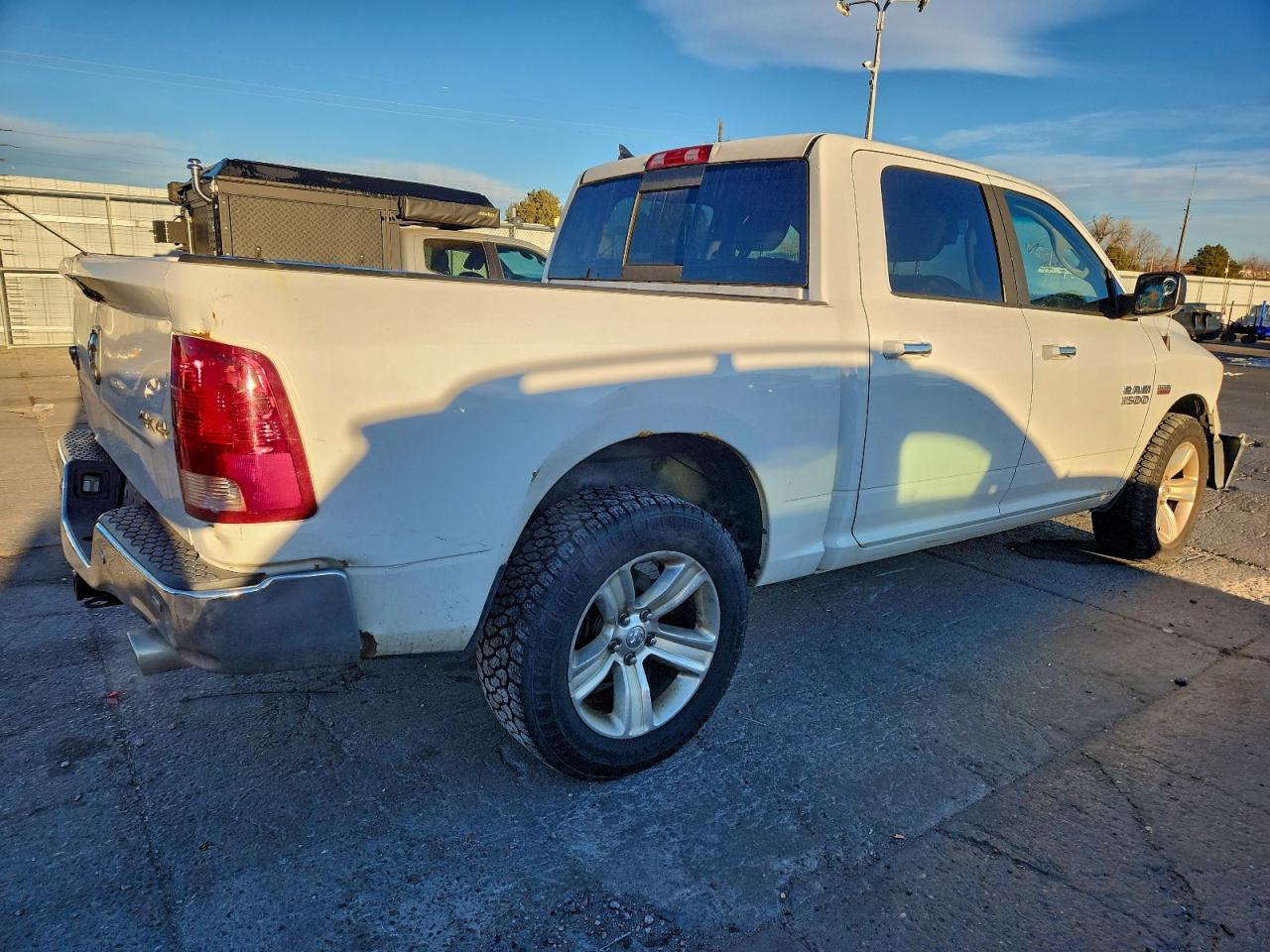2014 RAM 1500 SLT photo 3