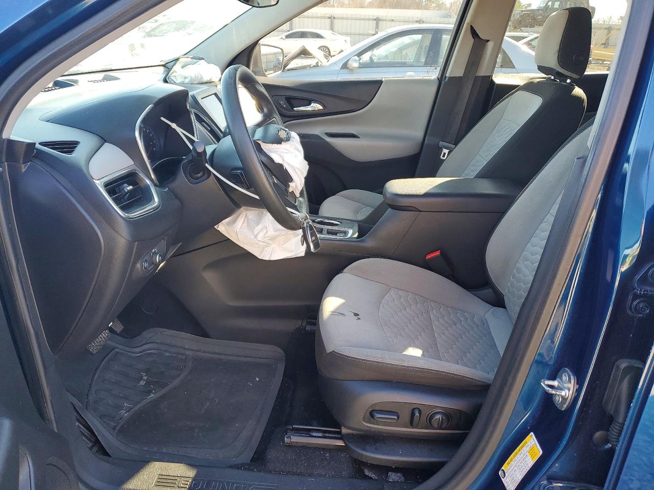 2020 CHEVROLET EQUINOX LT photo 7