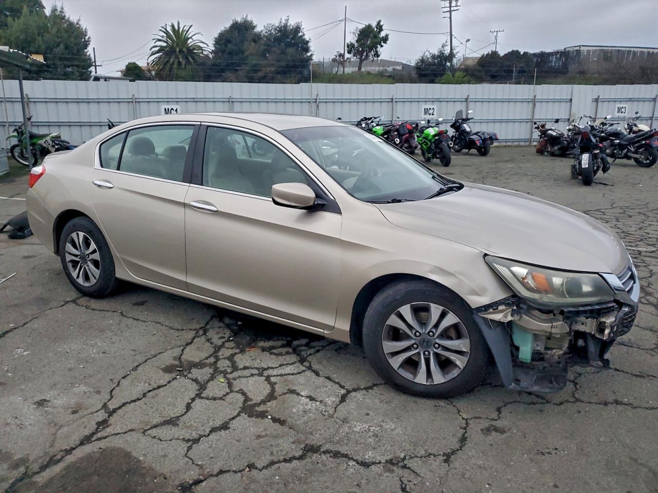 2014 HONDA ACCORD LX photo 4